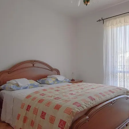 Beautiful Cristian 1 Apartment *