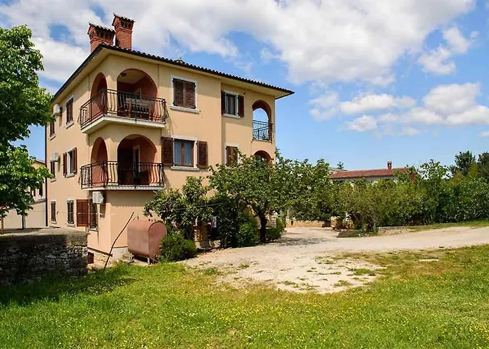Beautiful Cristian 1 Apartment