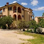 Beautiful Cristian 1 Apartment